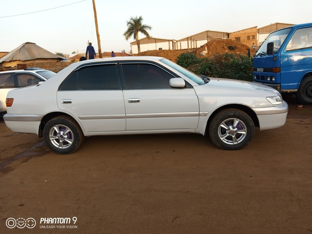 Toyota premio 2001