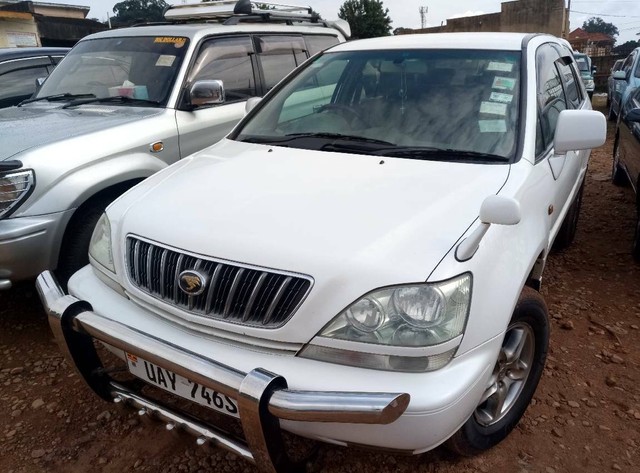 Toyota harrier 2001