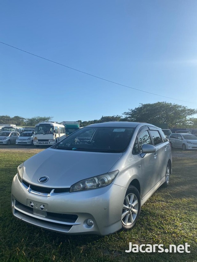 Toyota wish 2010 характеристики