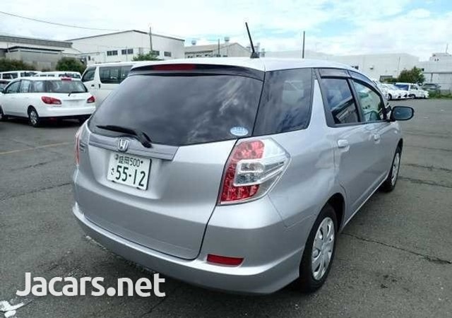 Honda fit shuttle 2014