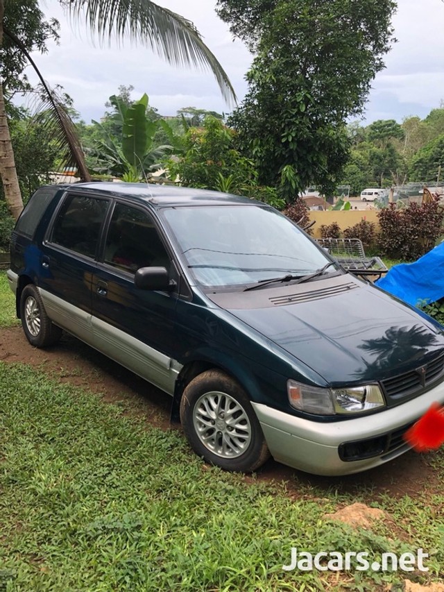 Mitsubishi Space Wagon 1997 J 300,000 for sale