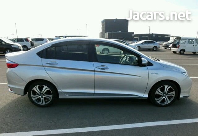 Honda grace 2014