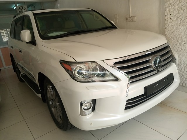 Lexus lx 2014