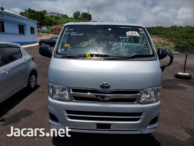 toyota hiace 2011 price