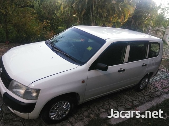 Toyota probox 2011
