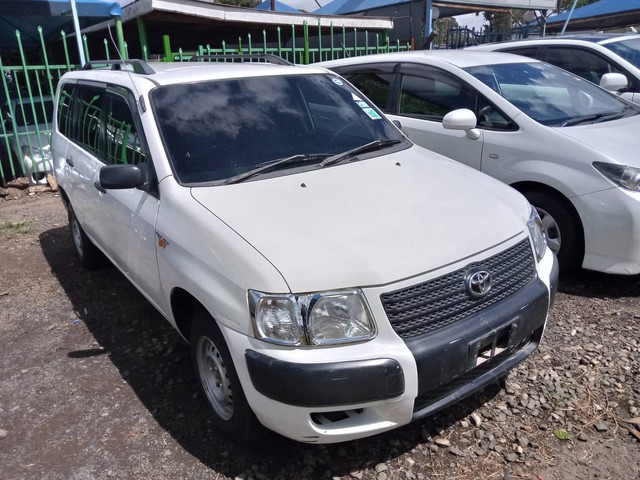 Фургон toyota succeed