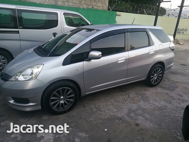 Honda fit shuttle 2013