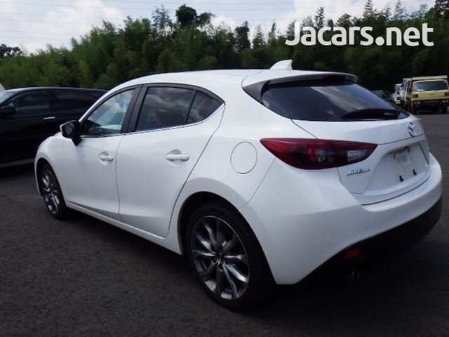 Mazda axela 2015