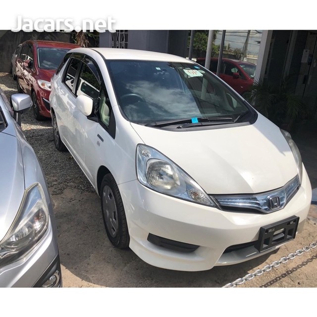 Honda fit shuttle 2013