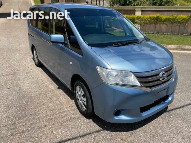 Nissan serena 2013