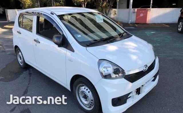 Daihatsu mira 2014