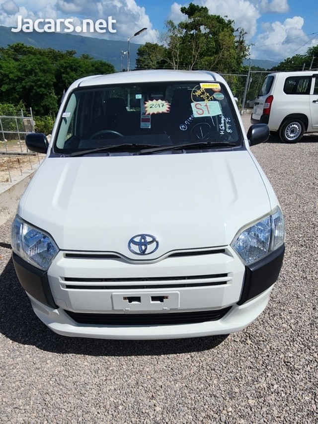 Toyota Probox 2017 J 1,550,000 for sale