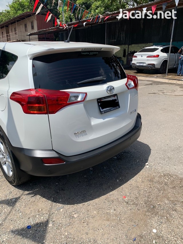 Toyota RAV4 2013 J 2,300,000 for sale