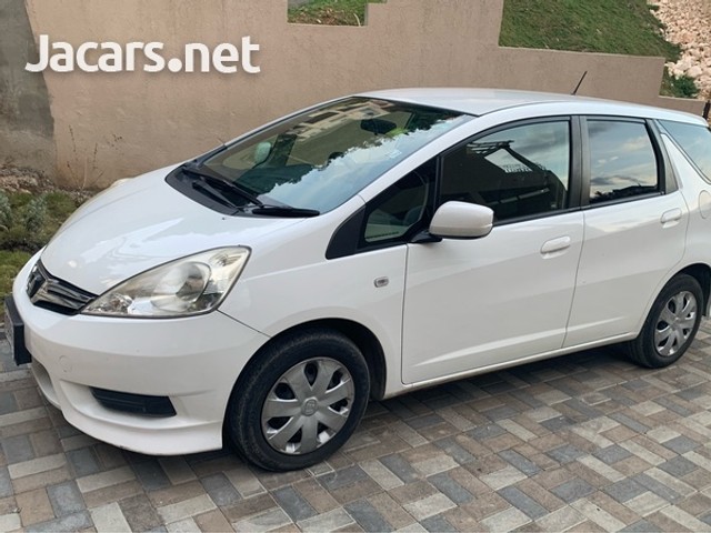 Honda fit shuttle 2013