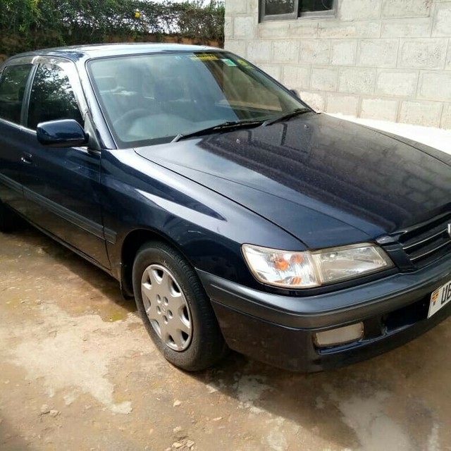 Toyota premio 1999