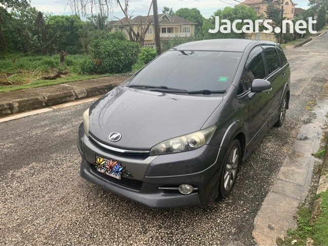 Toyota wish 2013