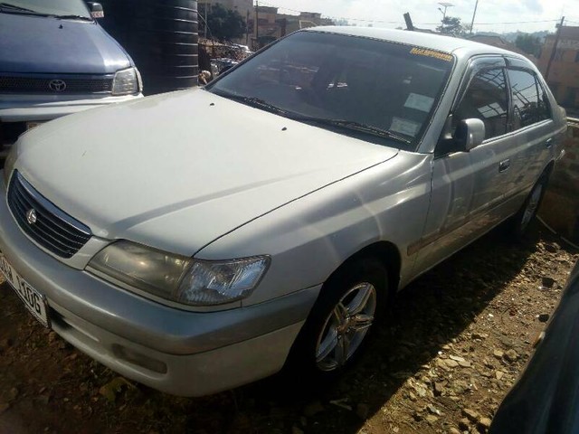 Toyota premio 1999