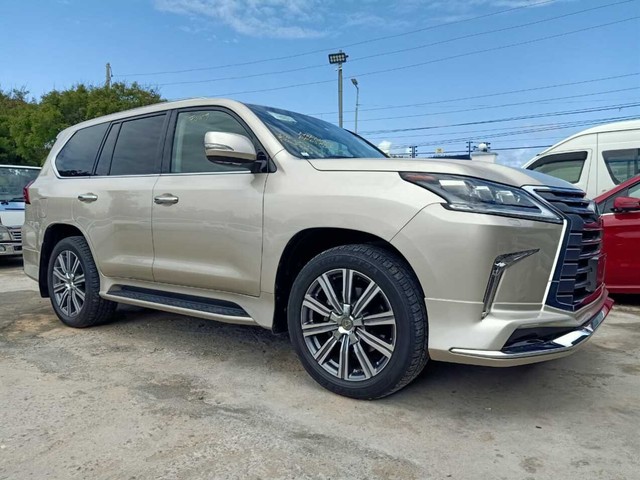 Lexus 570 2014