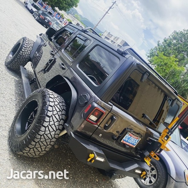 Jeep Wrangler Sport Unlimited 2018 J 9,000,000 for sale