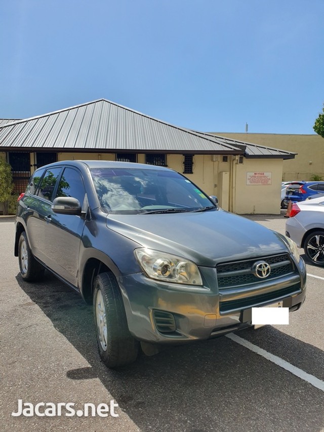 Toyota RAV4 2012 J 1,780,000 for sale