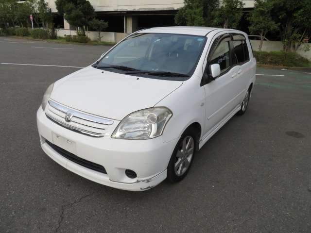 Toyota raum 2006