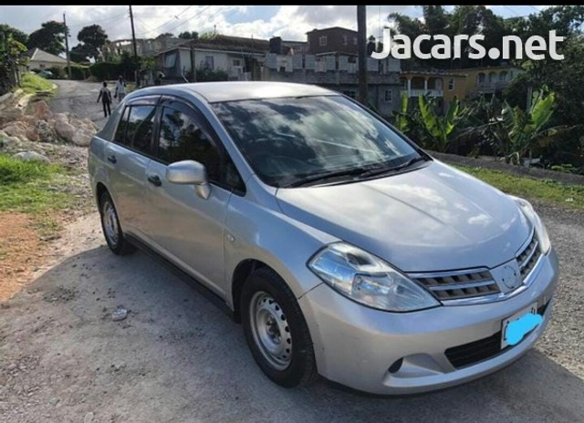 Nissan tiida 2009