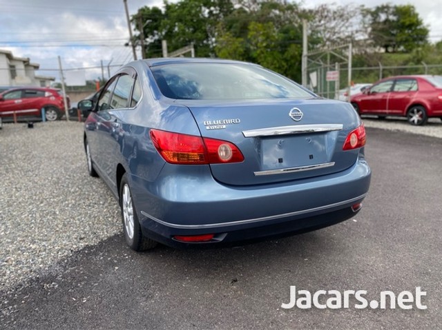 Nissan bluebird 2010