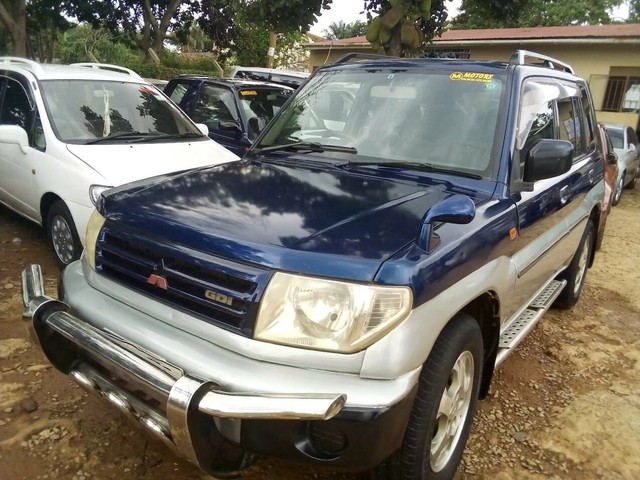 Mitsubishi pajero io 1998