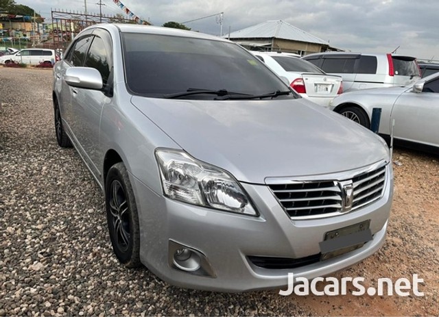 2011 toyota premio