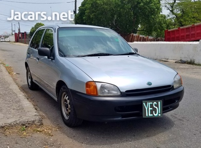 Toyota starlet 1999