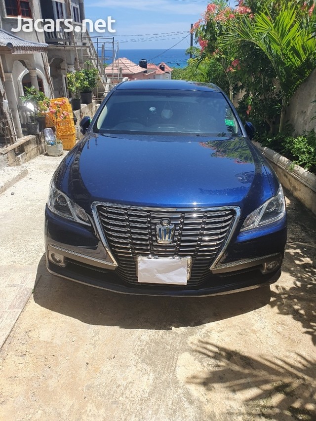 Toyota Crown 2014 J 3,400,000 for sale