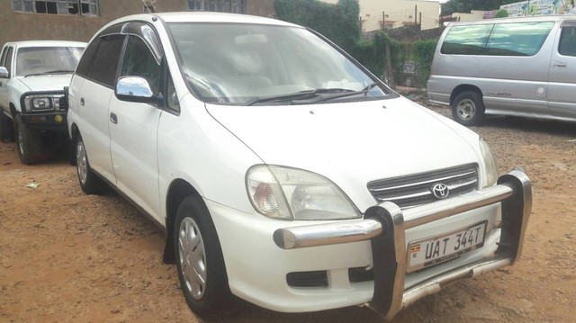 Toyota nadia 1998