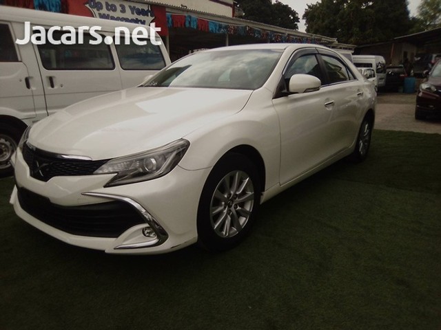 Toyota mark x 2017