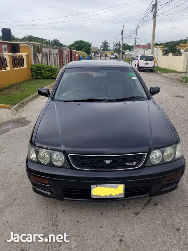 Nissan bluebird 2000 года