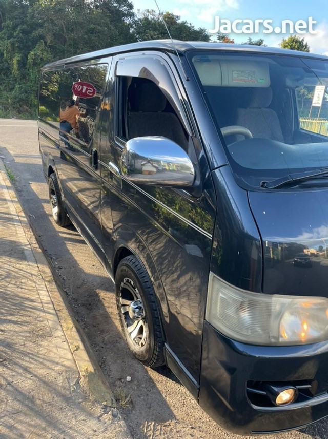 jacars hiace bus