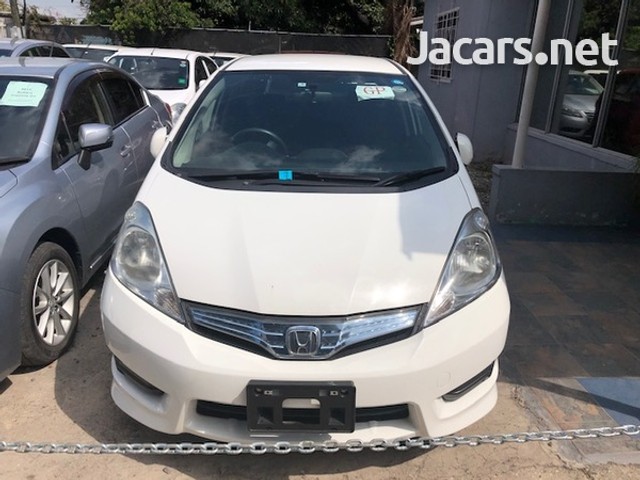 Honda fit shuttle 2013