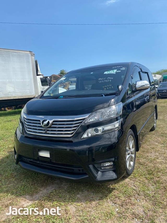 Toyota vellfire 2010