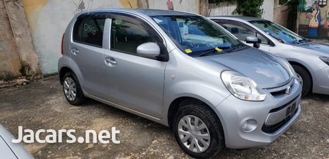 Toyota passo 2015