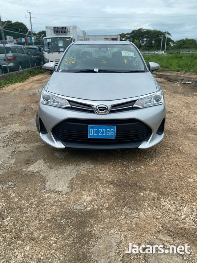 Toyota axio 2018 J 2,380,000 for sale