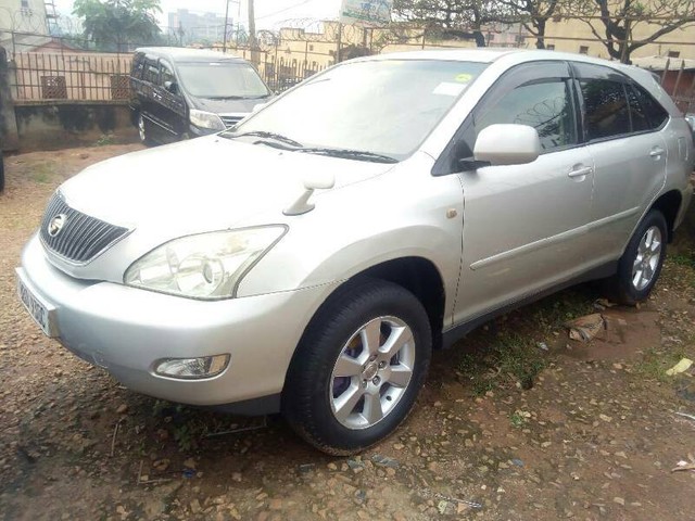 Toyota harrier 2003 год