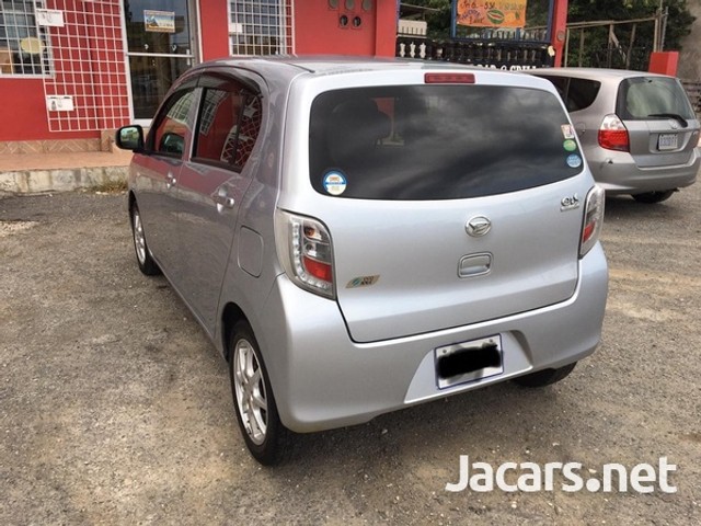 Daihatsu mira 2014