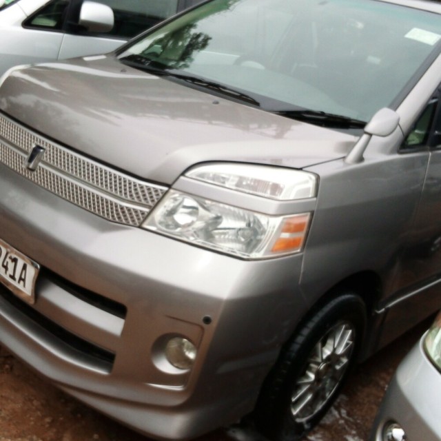 Toyota noah 2007