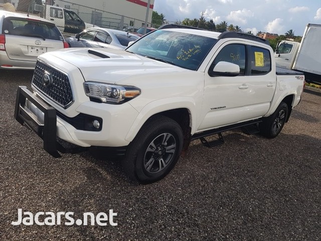 Toyota 2019 J 7,400,000 for sale