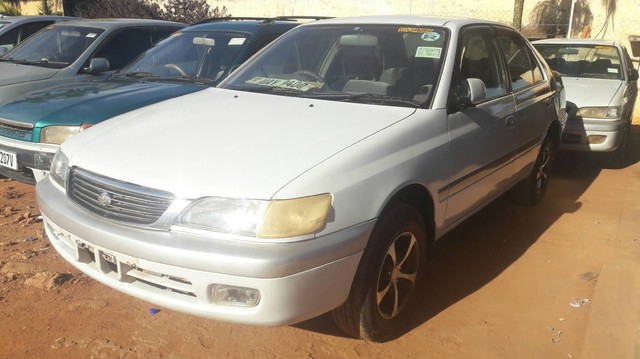 Toyota premio 1998