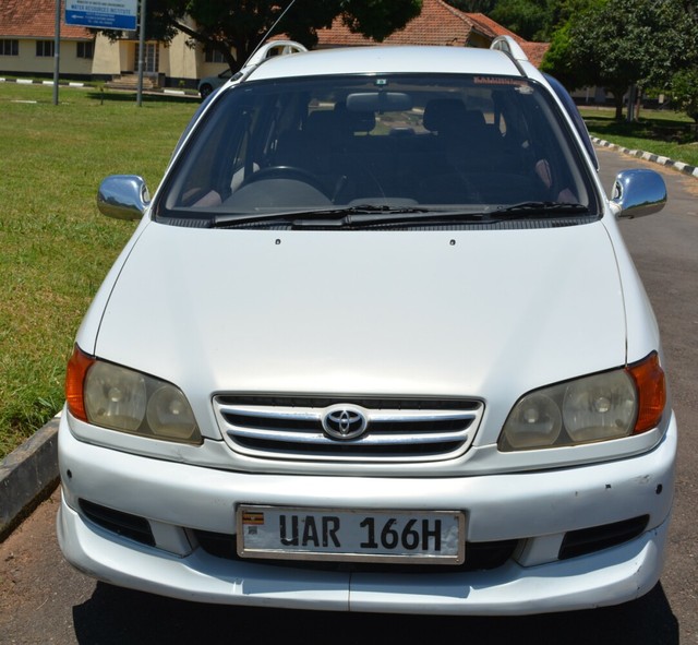 Toyota ipsum 1999