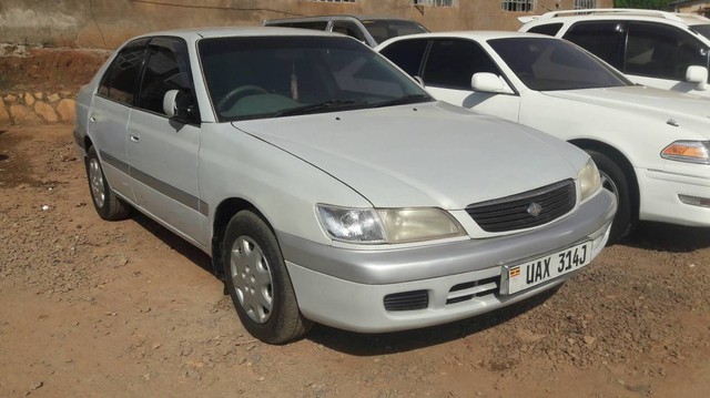 Toyota premio 1998