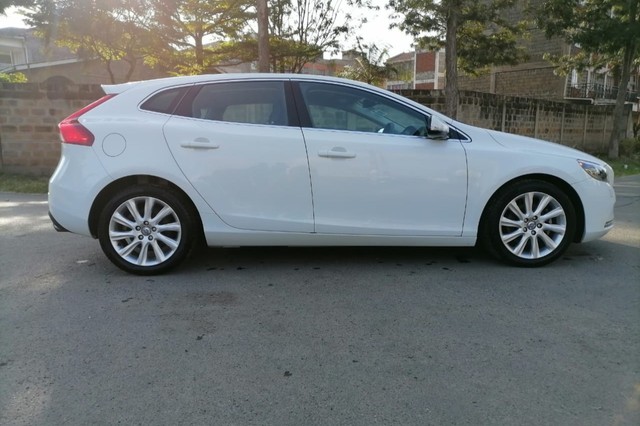 Volvo V40 2014 Ksh. 1,625,000 for sale | Usedcars.co.ke