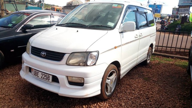 Toyota noah 1999