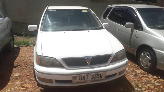 Toyota vista 2000