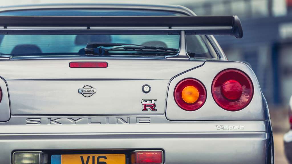 R34 or R36? 🤔 - Nissan Skyline GT-R